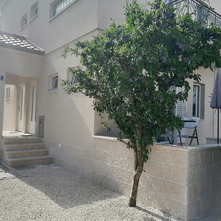 Apartmani Sruk Sukošan 외부 사진