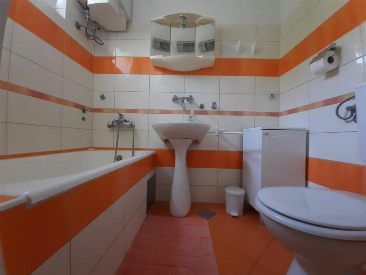 Apartmani Sruk Sukošan 외부 사진
